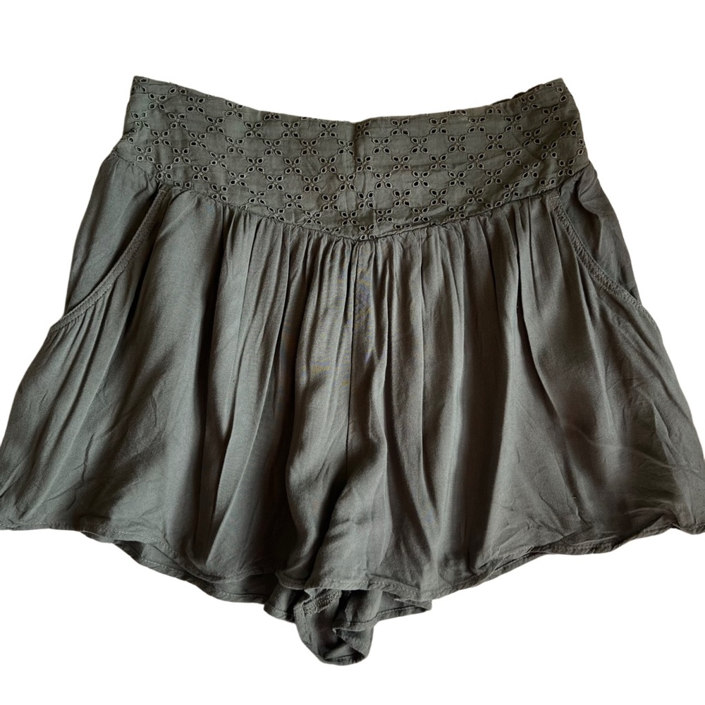 American Eagle Green/Grey Eyelet Lightweight Flowy Shorts Size XS